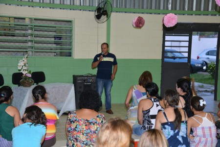   Vereador Edivaldo promove reunião na EMEIEF Orestes Ongaro  para tratar sobre a EJA e vagas na creche.